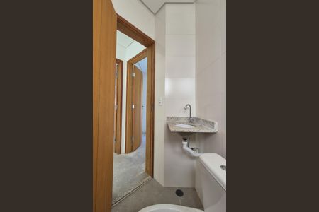 Apartamento à venda com 40m², 2 quartos e 1 vaga Apartamento à venda com 40m², 2 quartos e 1 vagaBanheiro Social