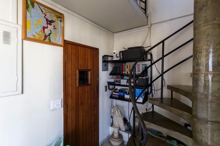 Apartamento para alugar com 175m², 3 quartos e 2 vagasEscada