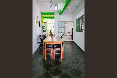 Casa para alugar com 273m², 1 quarto e 3 vagasQuintal - Varanda