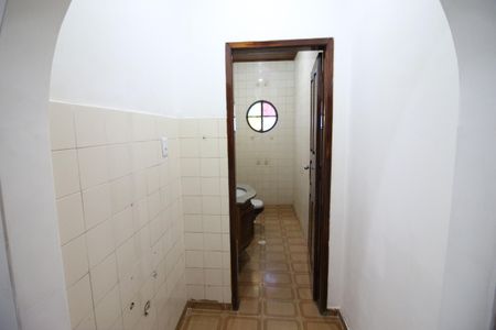 Casa à venda com 300m², 2 quartos e 5 vagasBanheiro