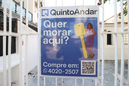 Casa à venda com 300m², 2 quartos e 5 vagasPlaca