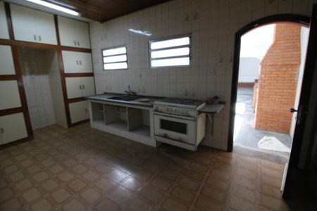 Casa à venda com 300m², 2 quartos e 5 vagasCozinha
