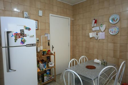 Casa à venda com 240m², 3 quartos e 6 vagasCozinh