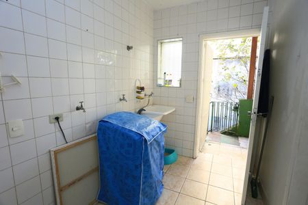 Casa à venda com 240m², 3 quartos e 6 vagasÁrea de Serviço