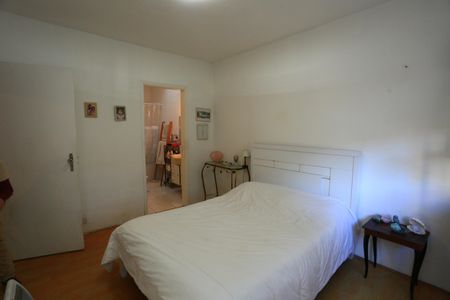 Casa à venda com 240m², 3 quartos e 6 vagasSuíte