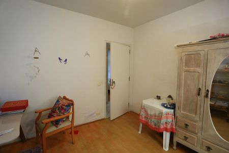 Casa à venda com 240m², 3 quartos e 6 vagasQuarto 2