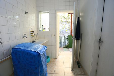 Casa à venda com 240m², 3 quartos e 6 vagasÁrea de Serviço