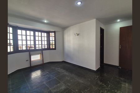 Casa de condomínio à venda com 146m², 3 quartos e 1 vagaSuite 2