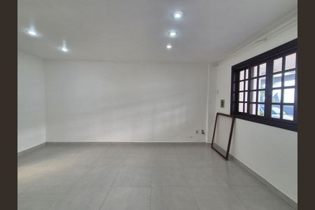 Casa de condomínio à venda com 146m², 3 quartos e 1 vagaSala