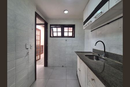 Casa de condomínio à venda com 146m², 3 quartos e 1 vagaCozinha