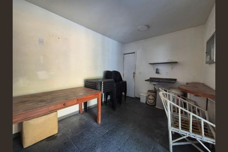 Casa de condomínio à venda com 146m², 3 quartos e 1 vagaÁrea comum