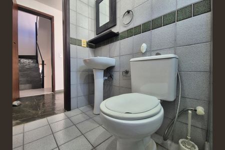 Casa de condomínio à venda com 146m², 3 quartos e 1 vagaBanheiro da Suíte 2