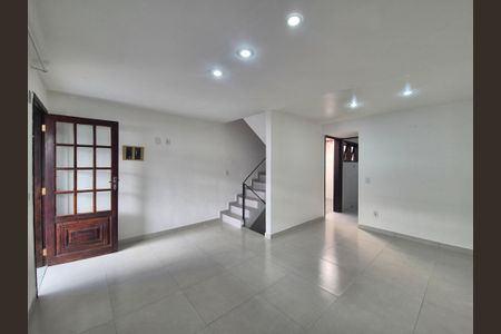 Casa de condomínio à venda com 146m², 3 quartos e 1 vagaSala