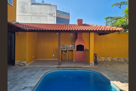 Casa de condomínio à venda com 146m², 3 quartos e 1 vagaÁrea comum