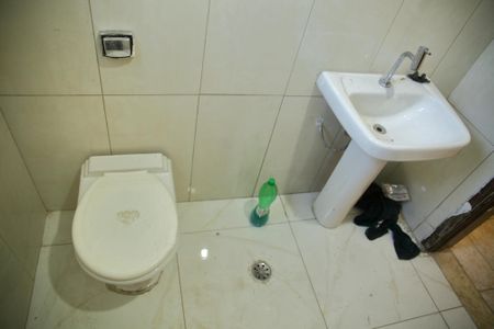 Casa à venda com 150m², 2 quartos e 2 vagasBanheiro Social