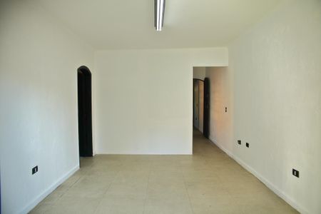 Casa à venda com 150m², 2 quartos e 2 vagasSala