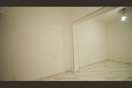 Casa para alugar com 70m², 1 quarto e sem vaga Casa para alugar com 70m², 1 quarto e sem vagaSala