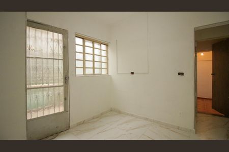 Casa para alugar com 70m², 1 quarto e sem vaga Casa para alugar com 70m², 1 quarto e sem vagaSala