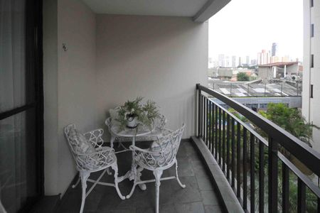 Apartamento à venda com 90m², 3 quartos e 2 vagasVaranda