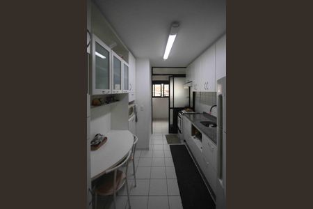 Apartamento à venda com 90m², 3 quartos e 2 vagasCozinha