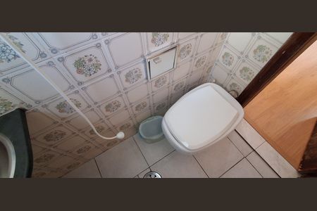 Casa à venda com 285m², 4 quartos e 2 vagas Casa à venda com 285m², 4 quartos e 2 vagasBanheiro da suíte 1