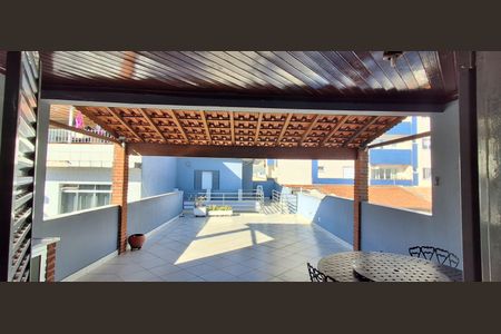 Casa à venda com 285m², 4 quartos e 2 vagas Casa à venda com 285m², 4 quartos e 2 vagasVaranda