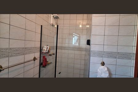 Casa à venda com 285m², 4 quartos e 2 vagas Casa à venda com 285m², 4 quartos e 2 vagasBanheiro Suíte Master