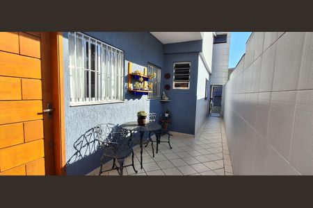 Casa à venda com 285m², 4 quartos e 2 vagas Casa à venda com 285m², 4 quartos e 2 vagasQuintal