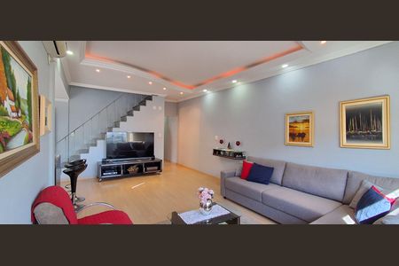 Casa à venda com 285m², 4 quartos e 2 vagas Casa à venda com 285m², 4 quartos e 2 vagasSala