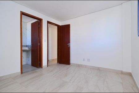 Apartamento à venda com 75m², 3 quartos e 1 vaga Apartamento à venda com 75m², 3 quartos e 1 vagaSuíte