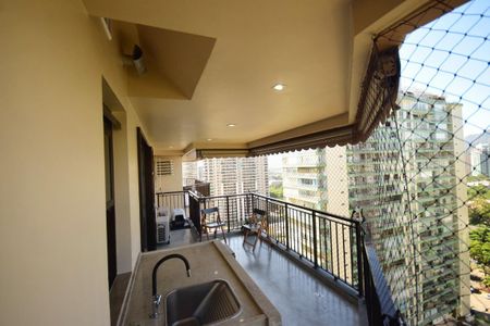 Apartamento para alugar com 84m², 3 quartos e 1 vaga Apartamento para alugar com 84m², 3 quartos e 1 vagaVaranda