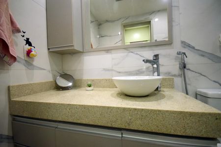Apartamento para alugar com 84m², 3 quartos e 1 vaga Apartamento para alugar com 84m², 3 quartos e 1 vagaBanheiro da Suíte 1