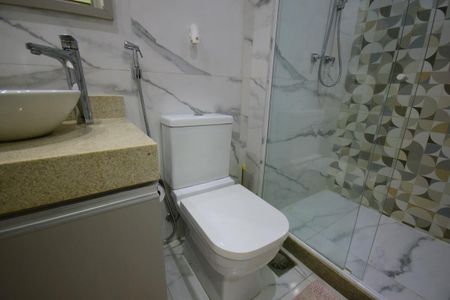 Apartamento para alugar com 84m², 3 quartos e 1 vaga Apartamento para alugar com 84m², 3 quartos e 1 vagaBanheiro da Suíte 1