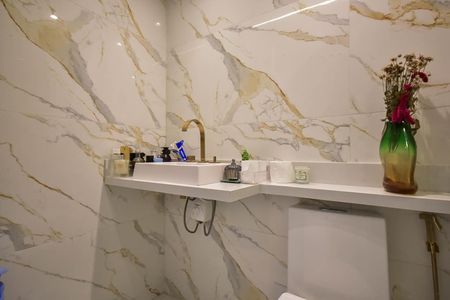 Casa à venda com 150m², 3 quartos e 1 vaga Casa à venda com 150m², 3 quartos e 1 vagaBanheiro Suíte