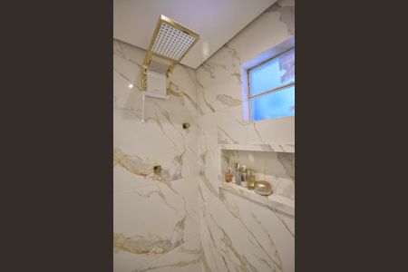 Casa à venda com 150m², 3 quartos e 1 vaga Casa à venda com 150m², 3 quartos e 1 vagaChuveiro do Banheiro da Suíte
