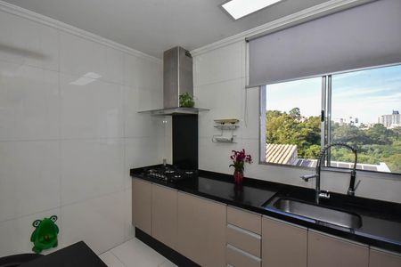 Casa à venda com 150m², 3 quartos e 1 vaga Casa à venda com 150m², 3 quartos e 1 vagaCozinha