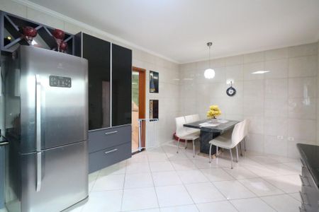 Casa à venda com 382m², 3 quartos e 8 vagas Casa à venda com 382m², 3 quartos e 8 vagasCozinha