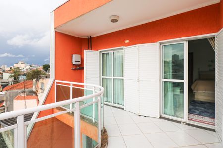 Casa à venda com 382m², 3 quartos e 8 vagas Casa à venda com 382m², 3 quartos e 8 vagasVaranda da Suíte 1 e 2