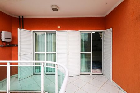 Casa à venda com 382m², 3 quartos e 8 vagas Casa à venda com 382m², 3 quartos e 8 vagasVaranda da Suíte 1 e 2