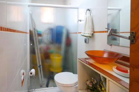 Casa à venda com 382m², 3 quartos e 8 vagas Casa à venda com 382m², 3 quartos e 8 vagasBanheiro da Garagem