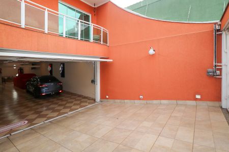 Casa à venda com 382m², 3 quartos e 8 vagas Casa à venda com 382m², 3 quartos e 8 vagasGaragem
