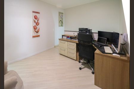 Casa à venda com 382m², 3 quartos e 8 vagas Casa à venda com 382m², 3 quartos e 8 vagasHall do Quartos