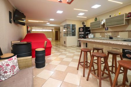 Casa à venda com 382m², 3 quartos e 8 vagas Casa à venda com 382m², 3 quartos e 8 vagasGaragem e Área Gourmet