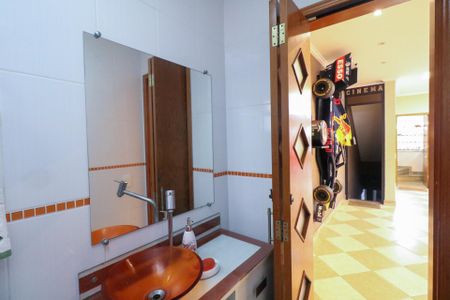 Casa à venda com 382m², 3 quartos e 8 vagas Casa à venda com 382m², 3 quartos e 8 vagasBanheiro da Garagem