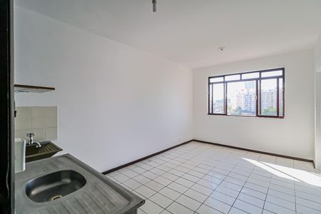 Apartamento para alugar com 40m², 1 quarto e sem vaga Apartamento para alugar com 40m², 1 quarto e sem vagaSala/Cozinha