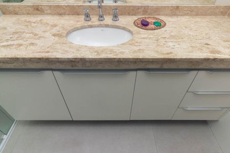 Apartamento à venda com 219m², 3 quartos e 1 vagaBanheiro 2