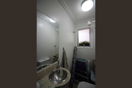 Casa à venda com 200m², 3 quartos e 2 vagasBanheiro de Serviço