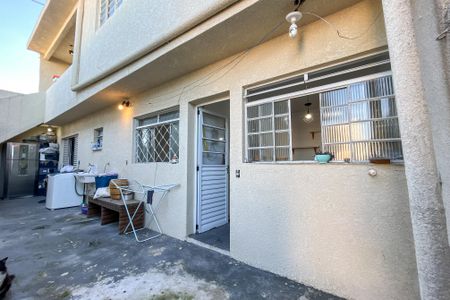 Casa à venda com 270m², 5 quartos e 3 vagas Casa à venda com 270m², 5 quartos e 3 vagasQuintal