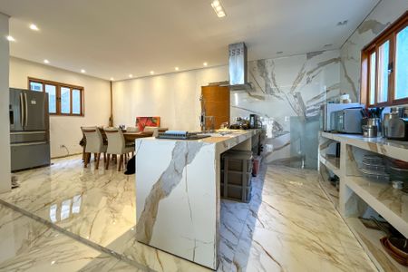 Casa à venda com 270m², 5 quartos e 3 vagas Casa à venda com 270m², 5 quartos e 3 vagasCozinha 1