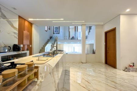 Casa à venda com 270m², 5 quartos e 3 vagas Casa à venda com 270m², 5 quartos e 3 vagasCozinha 1